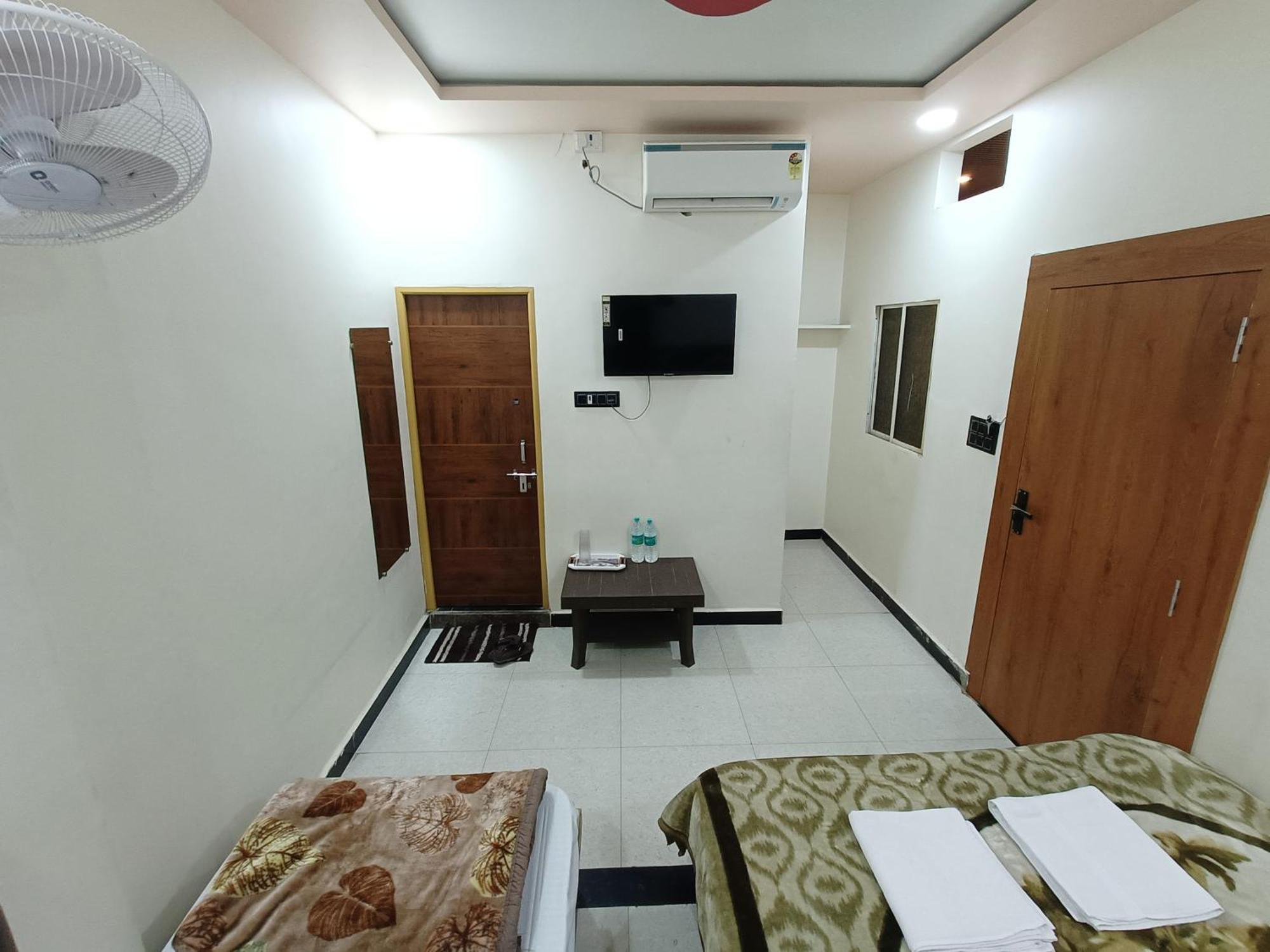 Hotel Shreem Ujjain Ngoại thất bức ảnh