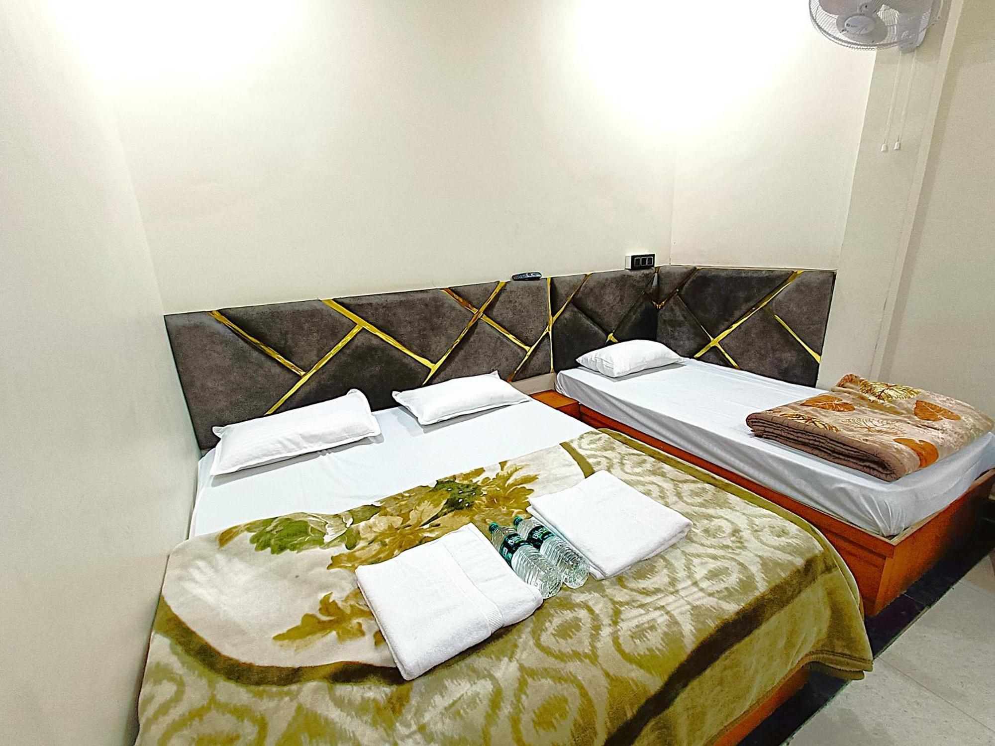 Hotel Shreem Ujjain Ngoại thất bức ảnh