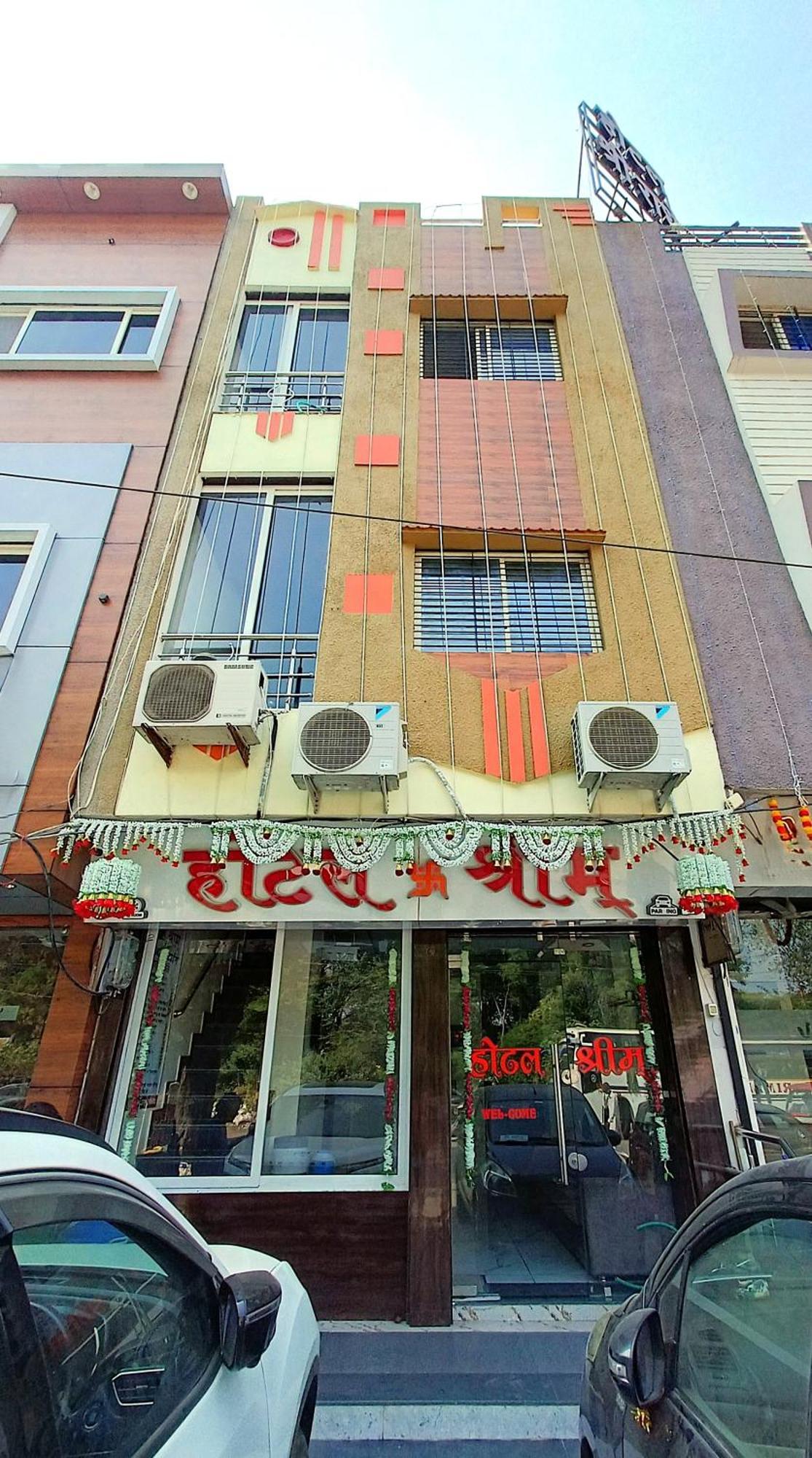 Hotel Shreem Ujjain Ngoại thất bức ảnh