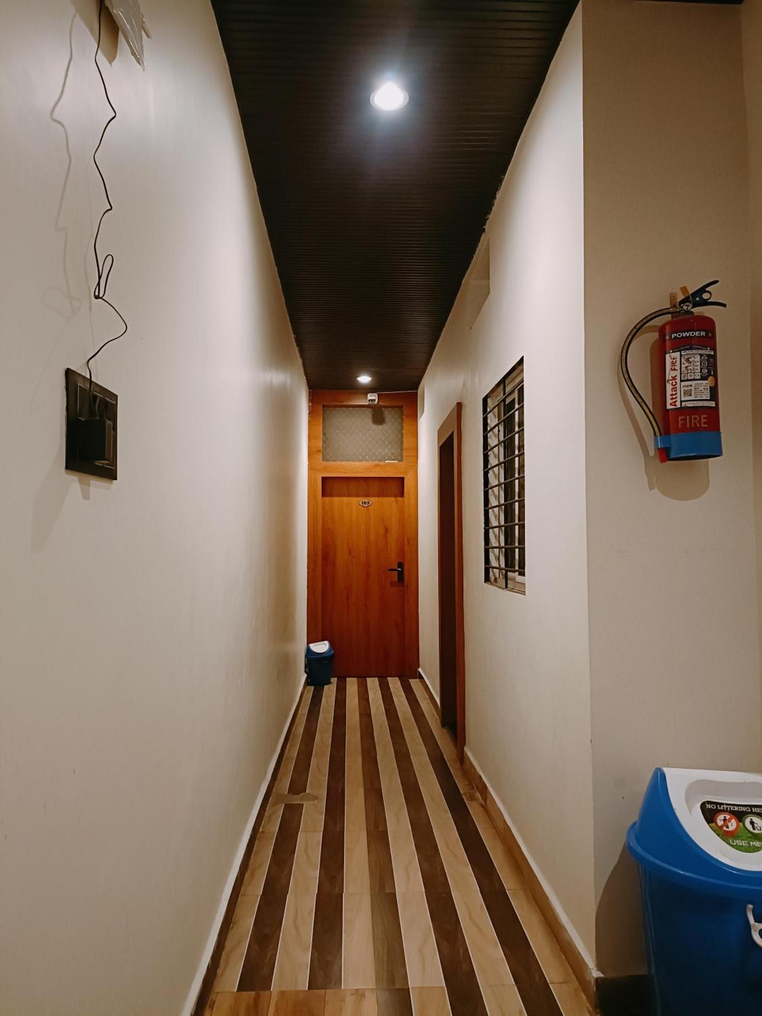 Hotel Shreem Ujjain Ngoại thất bức ảnh