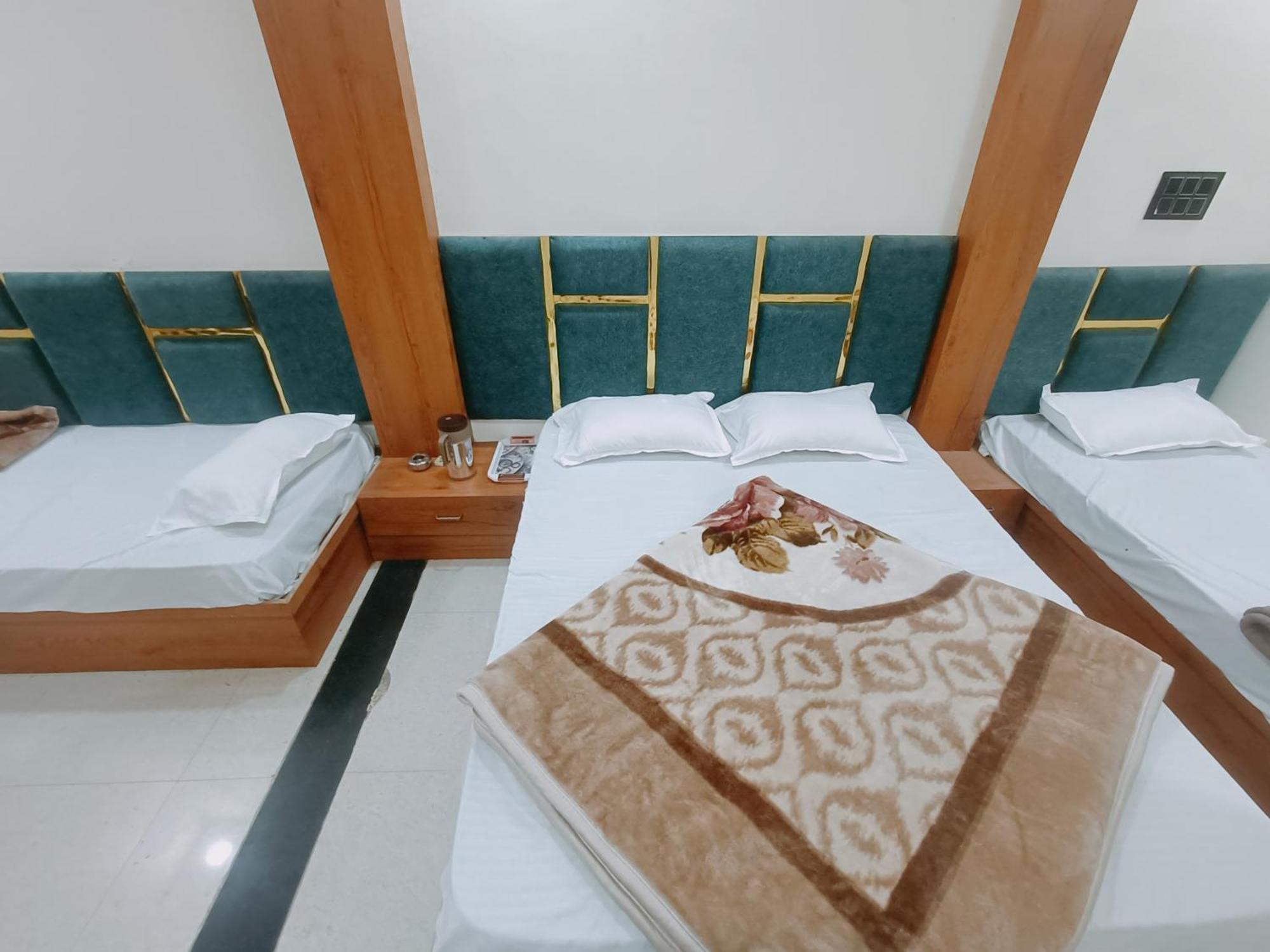 Hotel Shreem Ujjain Ngoại thất bức ảnh
