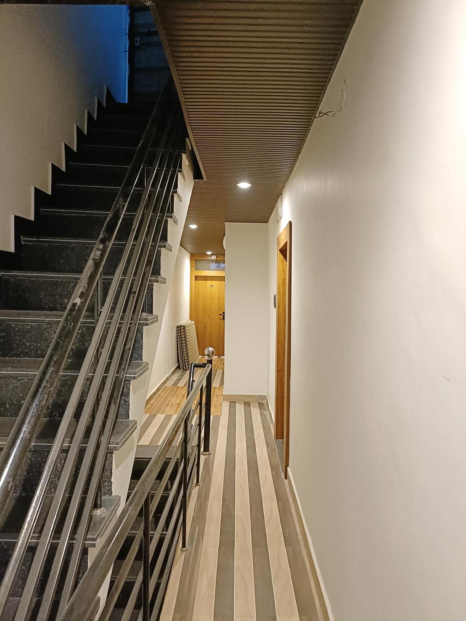 Hotel Shreem Ujjain Ngoại thất bức ảnh