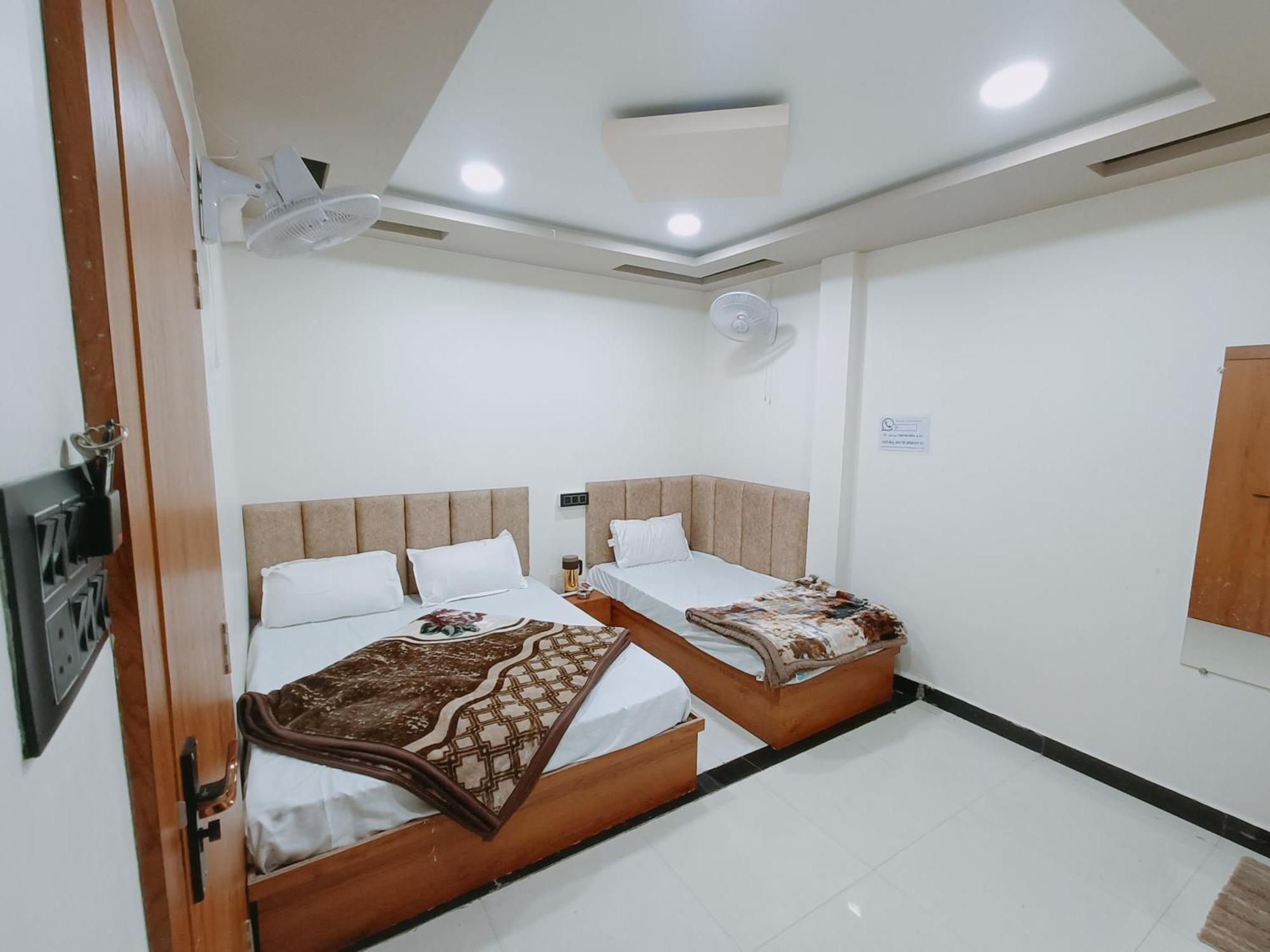 Hotel Shreem Ujjain Ngoại thất bức ảnh