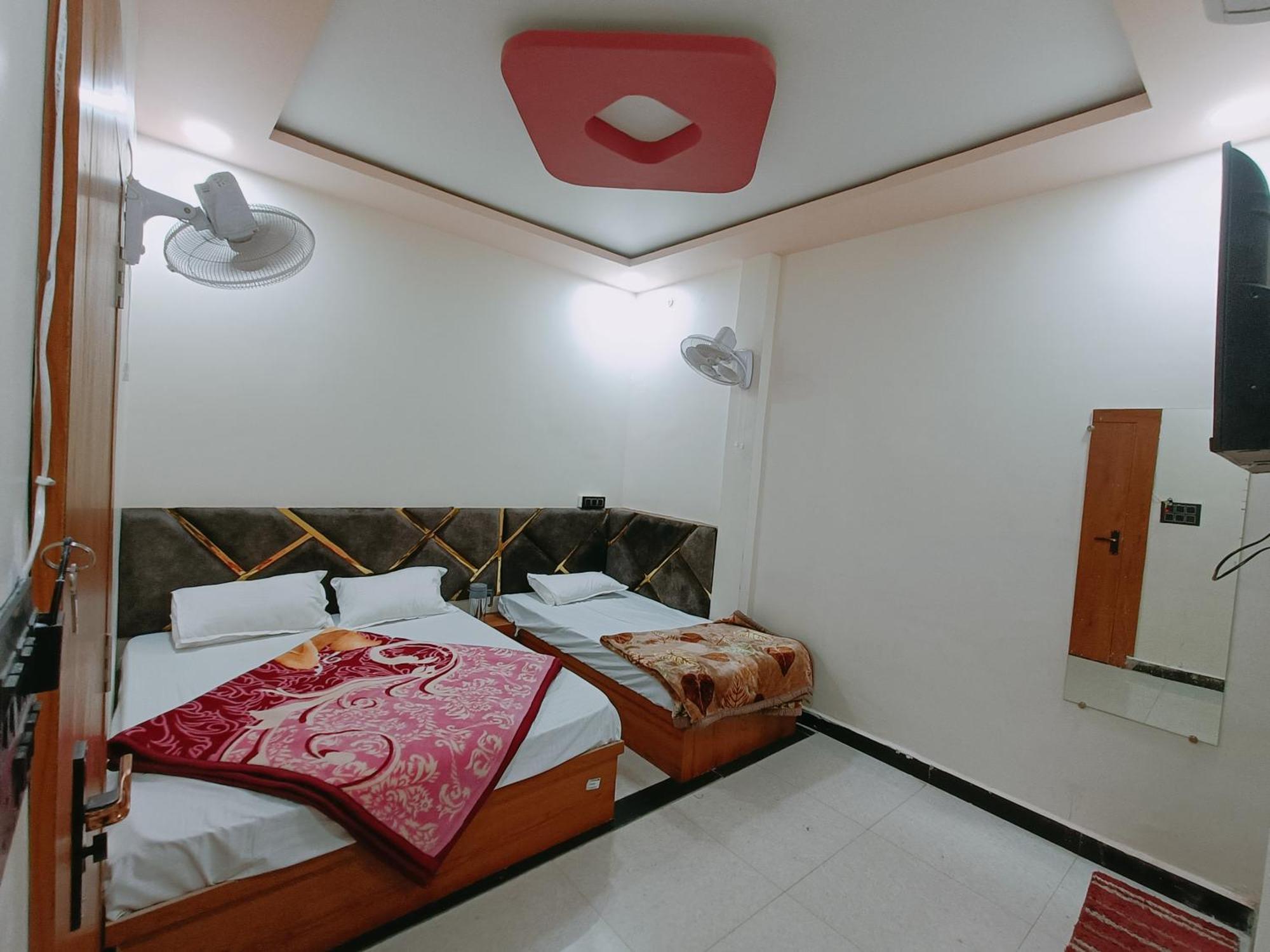 Hotel Shreem Ujjain Ngoại thất bức ảnh