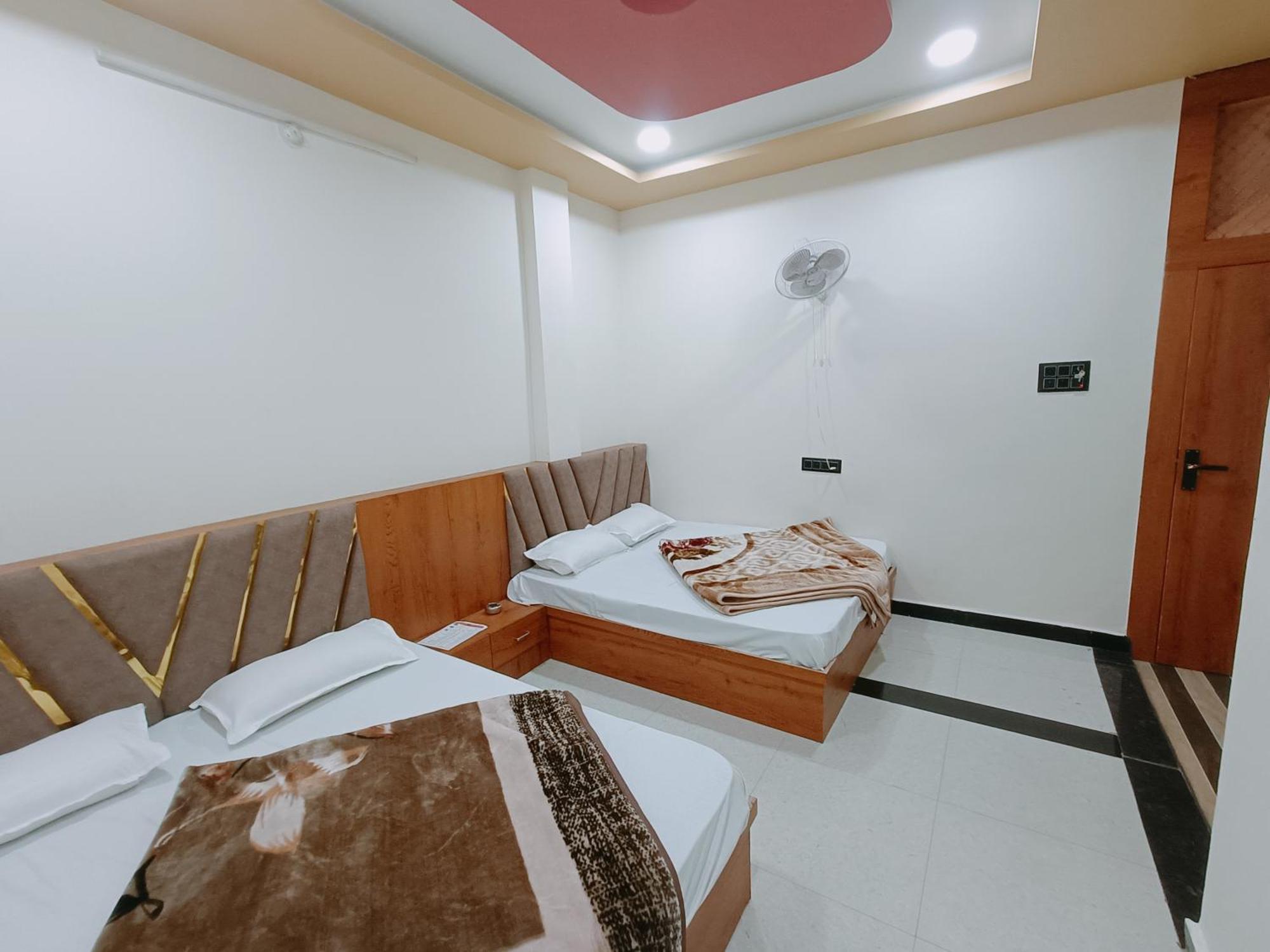 Hotel Shreem Ujjain Ngoại thất bức ảnh
