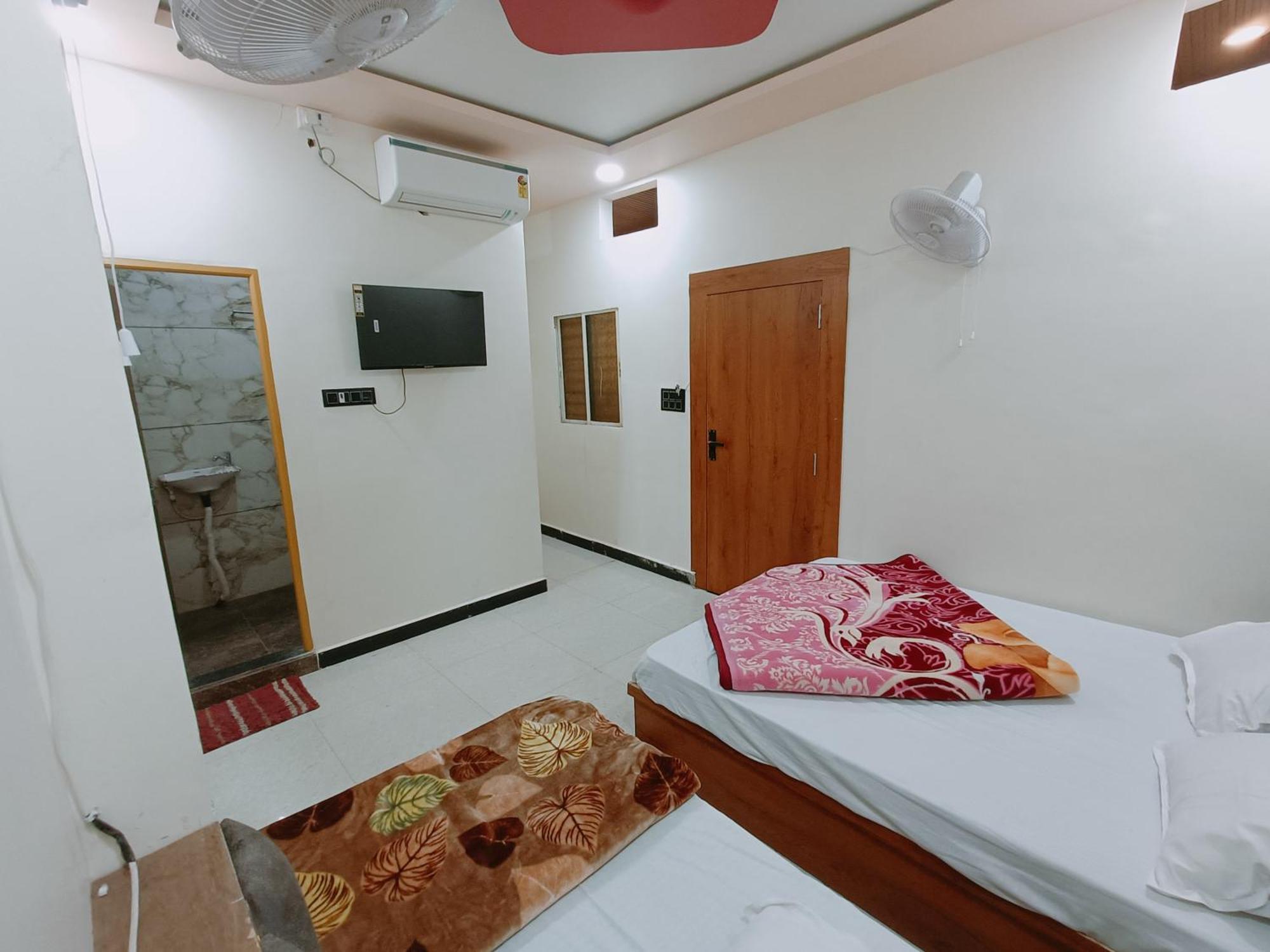 Hotel Shreem Ujjain Ngoại thất bức ảnh