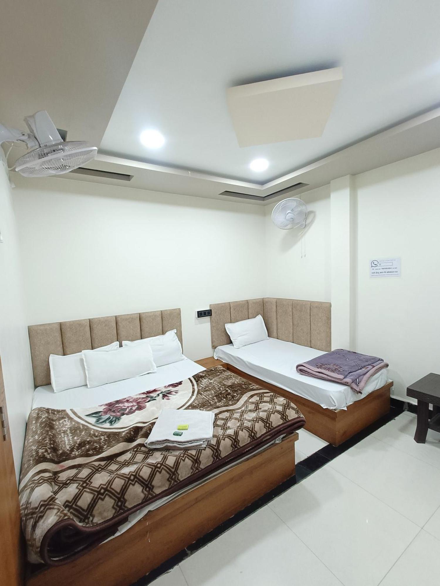 Hotel Shreem Ujjain Phòng bức ảnh