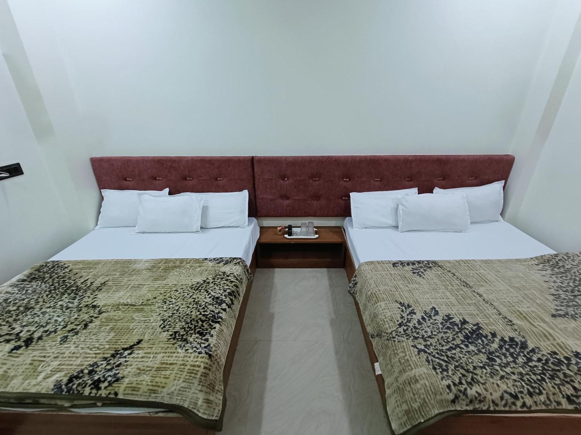 Hotel Shreem Ujjain Ngoại thất bức ảnh