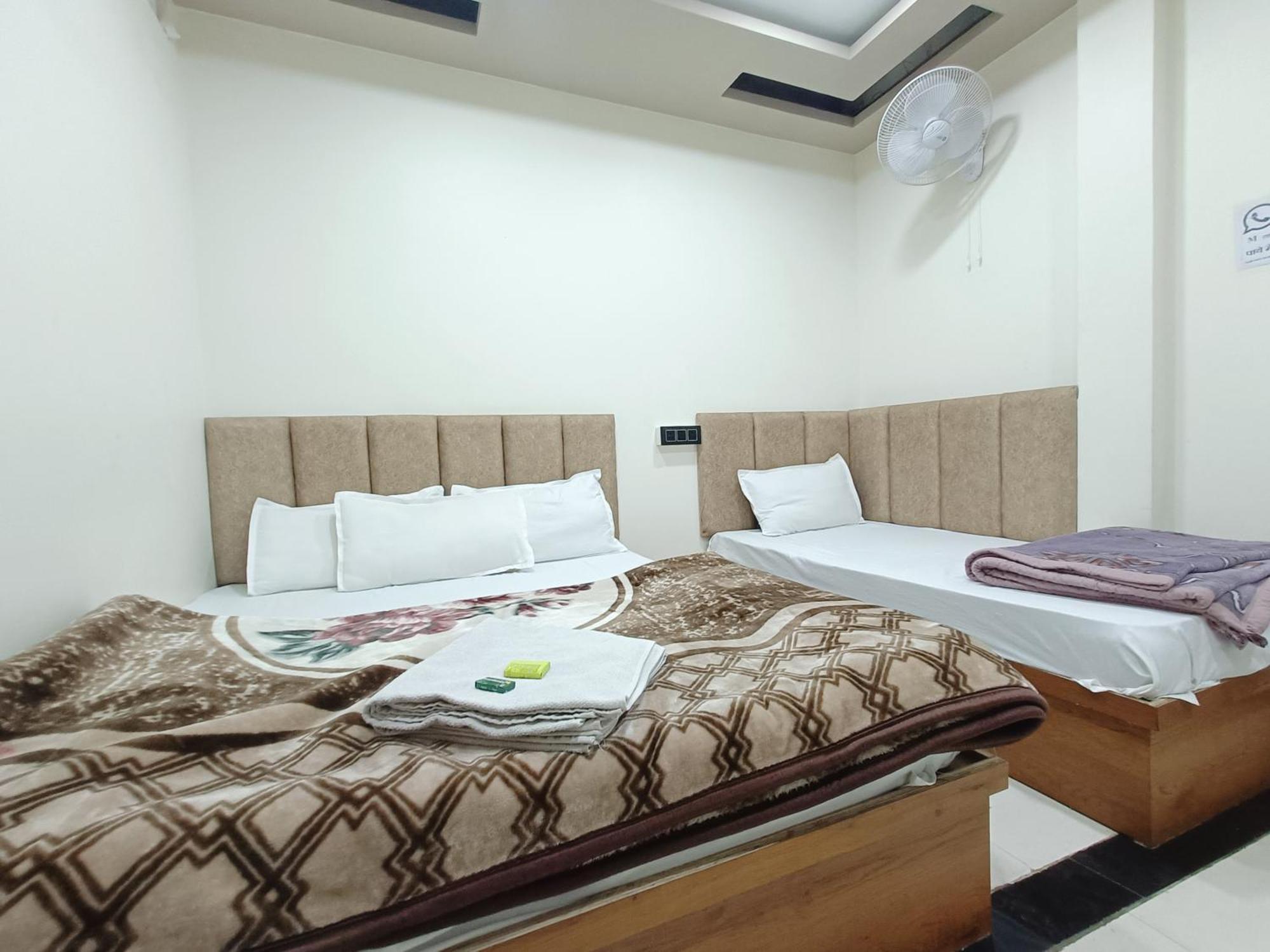Hotel Shreem Ujjain Phòng bức ảnh