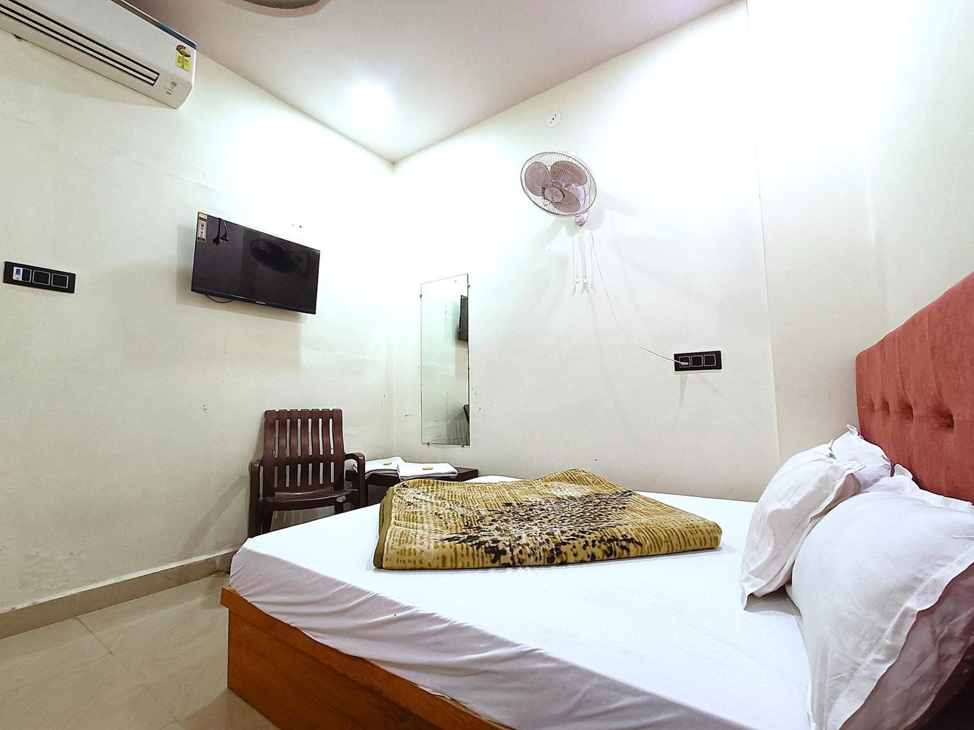 Hotel Shreem Ujjain Ngoại thất bức ảnh