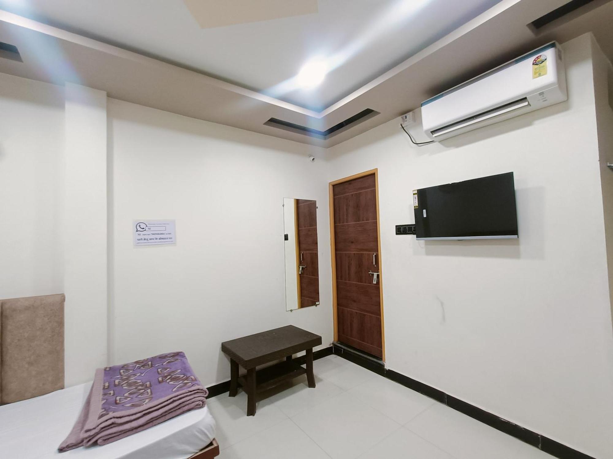 Hotel Shreem Ujjain Ngoại thất bức ảnh