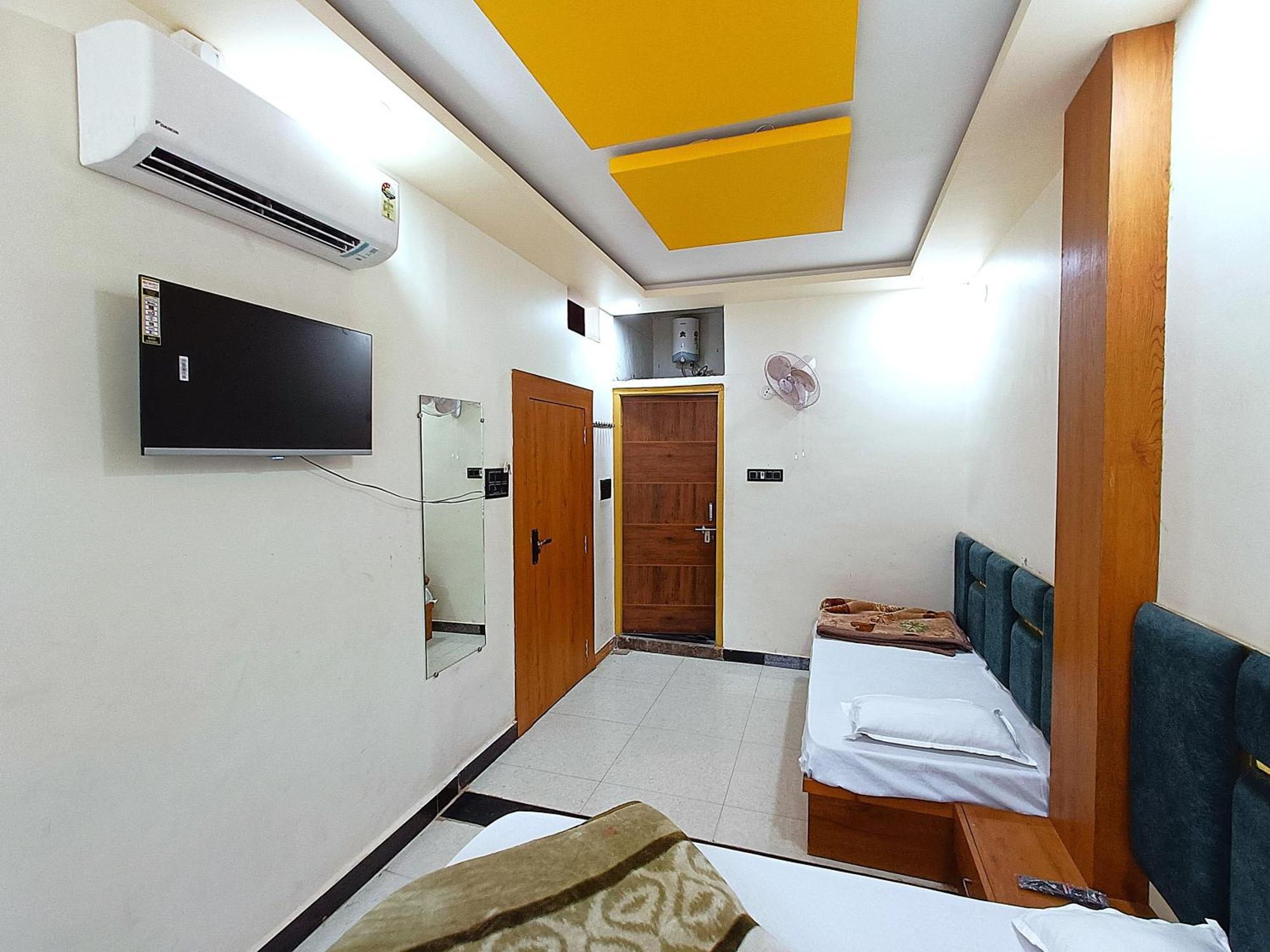 Hotel Shreem Ujjain Ngoại thất bức ảnh