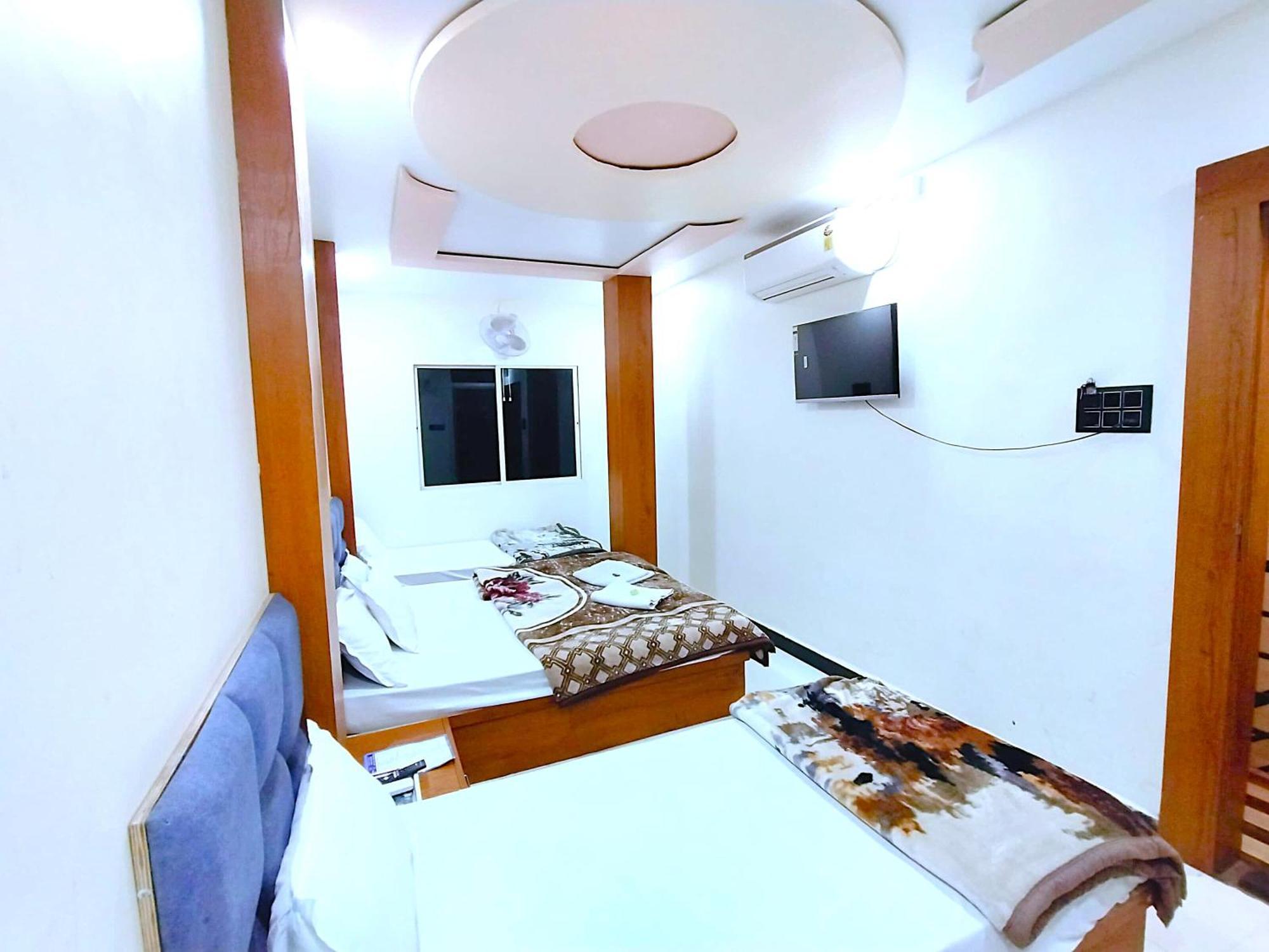Hotel Shreem Ujjain Ngoại thất bức ảnh