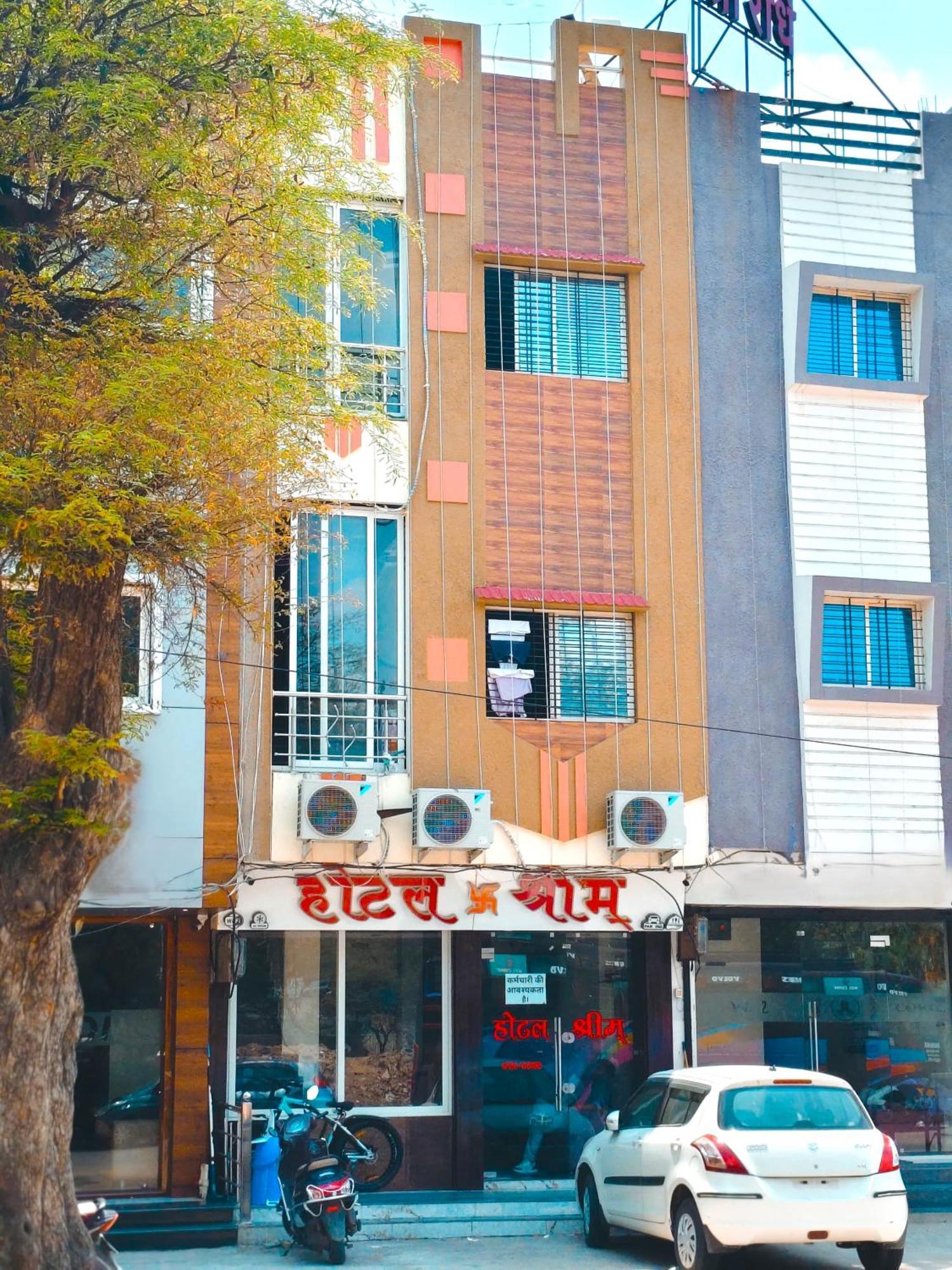 Hotel Shreem Ujjain Ngoại thất bức ảnh
